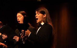 two singers 